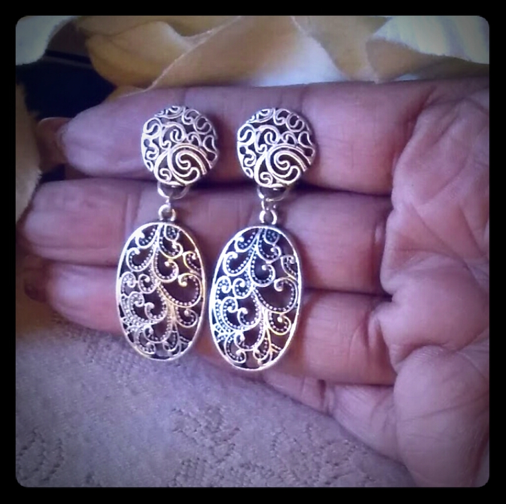 Vintage Open Work Scroll Design Dangle Earrings - image 5